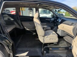 
										2018 Honda Pilot EXL-R Wheelchair Van full									