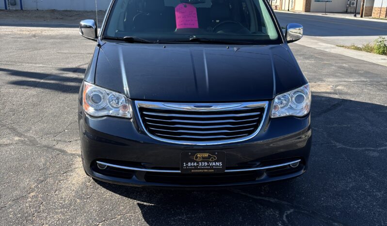 
								2014 Chrysler Town & Country Limited Wheelchair Van full									