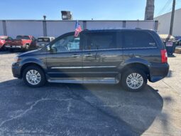 
										2014 Chrysler Town & Country Limited Wheelchair Van full									