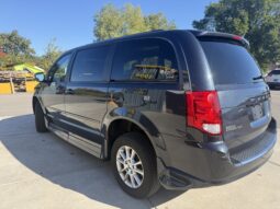 
										2013 Dodge Grand Caravan R/T Wheelchair Van full									