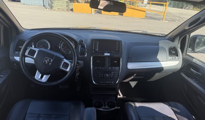 
								2013 Dodge Grand Caravan R/T Wheelchair Van full									