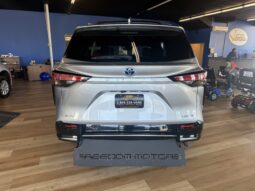 
										2025 Toyota Sienna Limited Hybrid Wheelchair Van full									