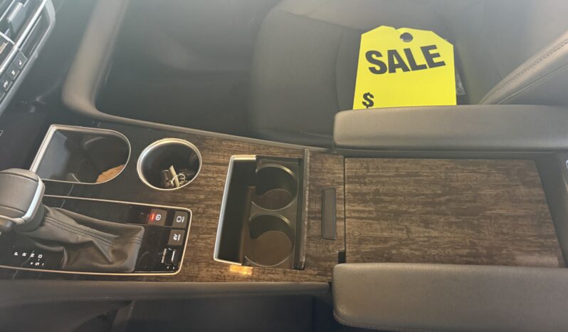 
								2025 Toyota Sienna Limited Hybrid Wheelchair Van full									
