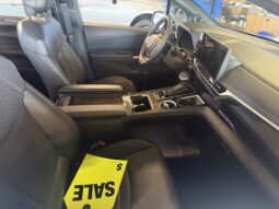 
										2025 Toyota Sienna Limited Hybrid Wheelchair Van full									