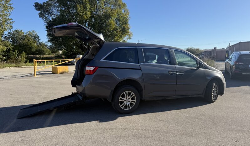 
								2012 Honda Odyssey EX-L Wheelchair Van full									